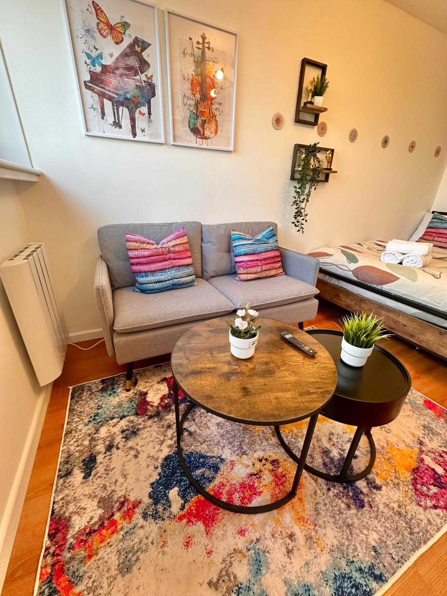 B - Newley Renovated Private Self-Contained Room In A Shared Apartment In Birmingham City Centre エクステリア 写真