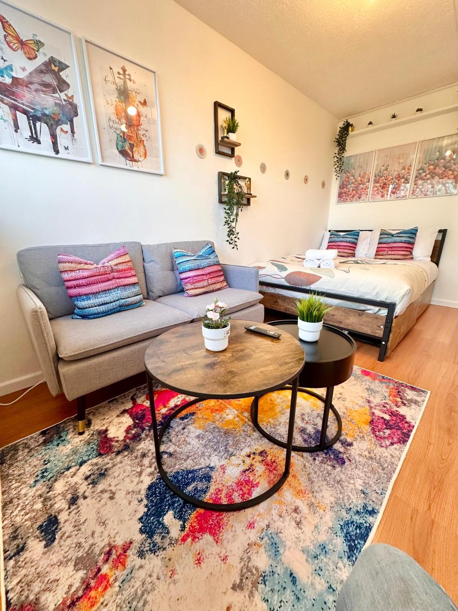 B - Newley Renovated Private Self-Contained Room In A Shared Apartment In Birmingham City Centre エクステリア 写真
